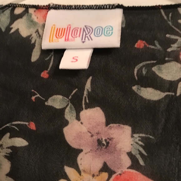 Lularoe Small NWT Black Floral Shirley Kimono - Picture 2 of 4